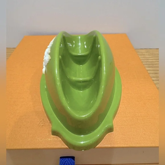 Vintage Schwartz Bros plastic Green soap dish with White Floral Design MCM - Picture 8 of 11